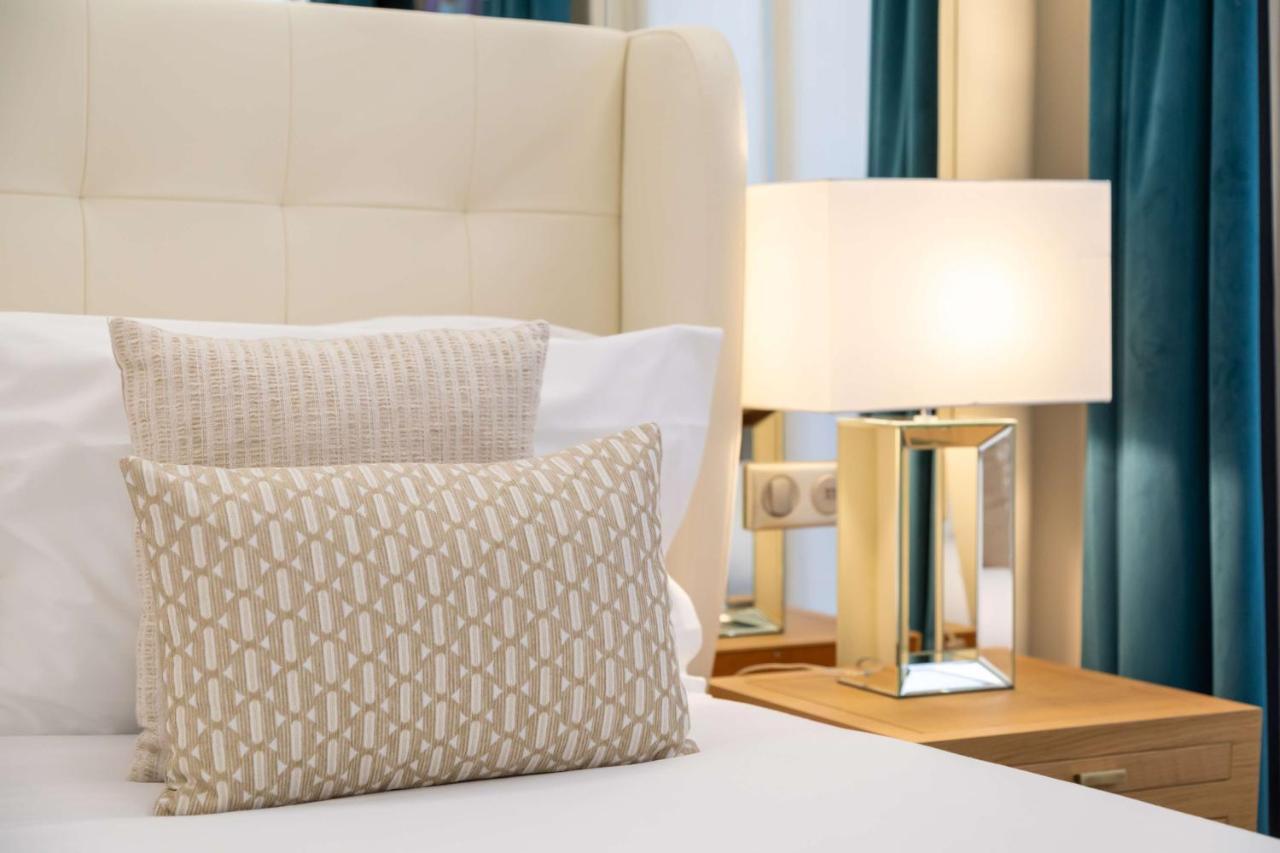 Hotel Camille Paris Tapestry Collection By Hilton Exterior foto